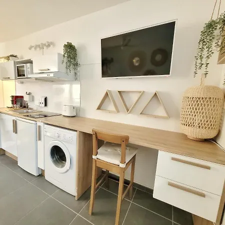 Апартаменты 24m² - Hopitaux Facultes Centre *
